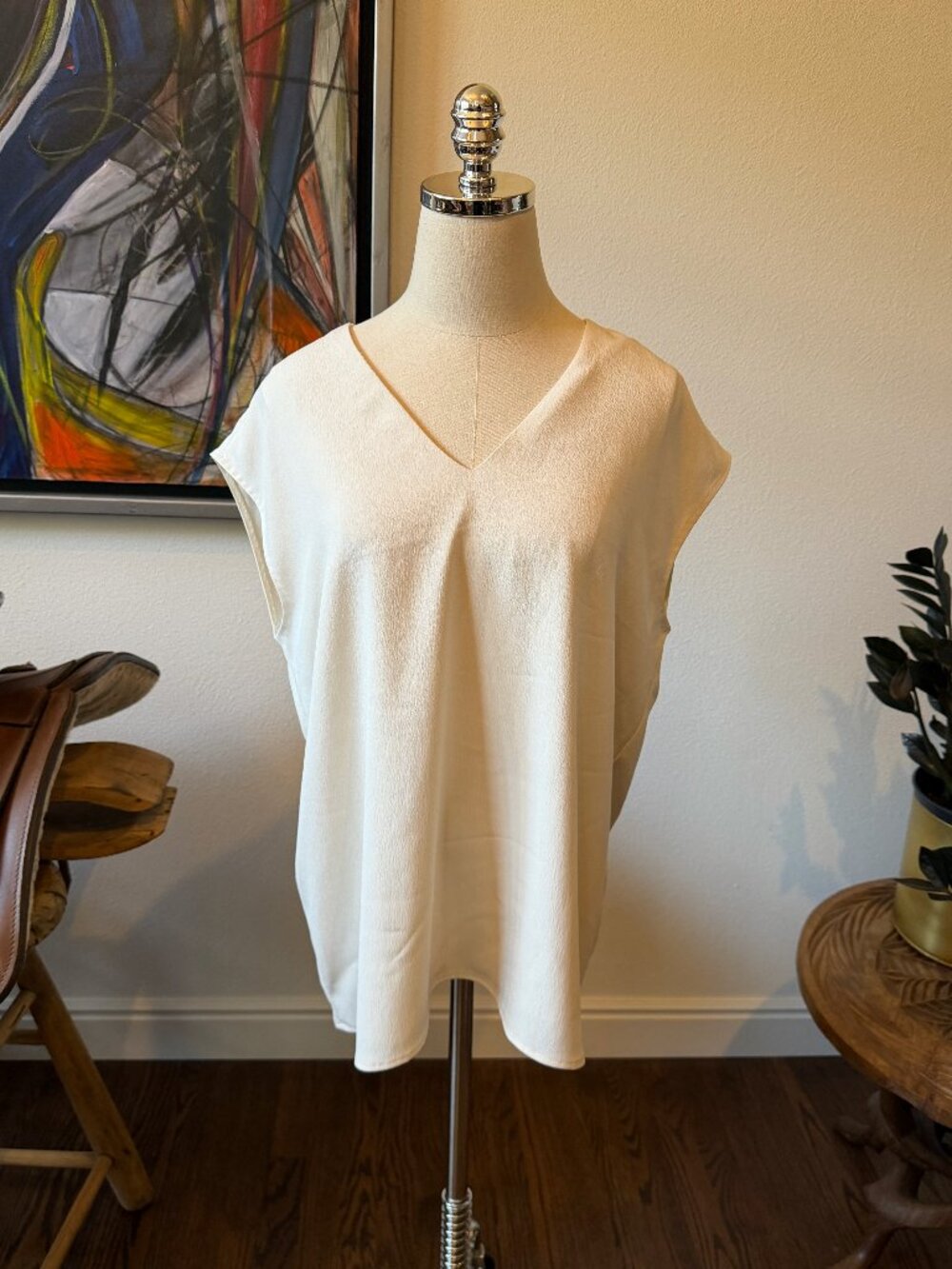 MM Lafleur Cream V-Neck Cap Sleeve Blouse